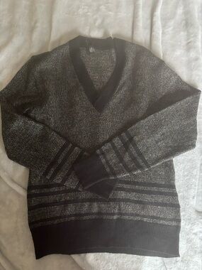 Damon Men's V-Neck Black and Gray Striped Knit Sweater